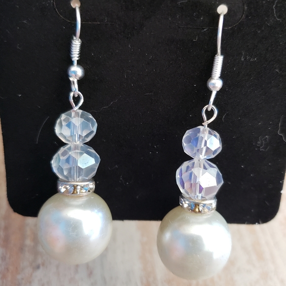 Ivory/off white pearl earrings. EACH PAIR IS SOLD FOR $15. - Picture 3 of 3